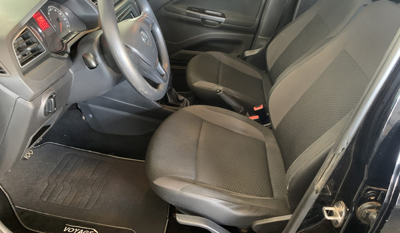 Volkswagen Voyage 1.0 cheio