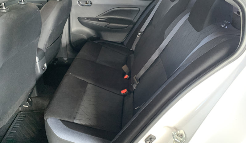 Nissan Versa Advance 1.6 cheio