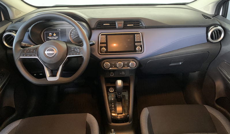 Nissan Versa Advance 1.6 cheio