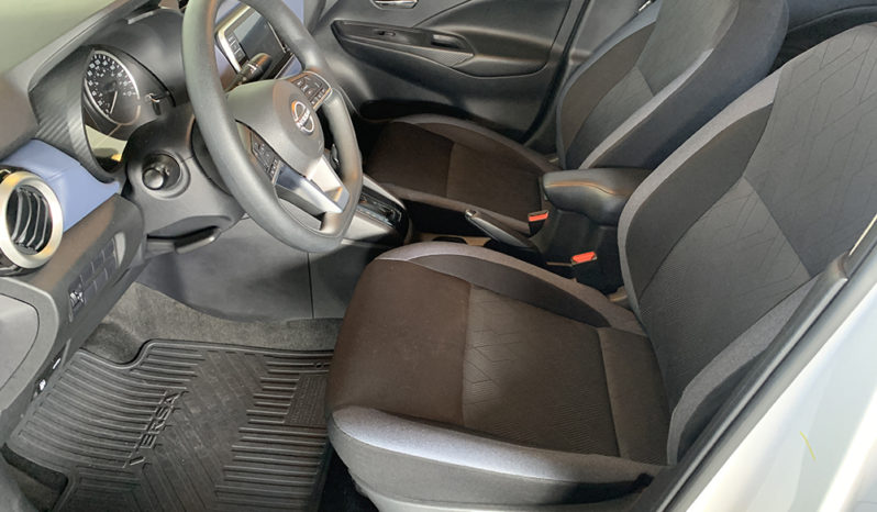 Nissan Versa Advance 1.6 cheio