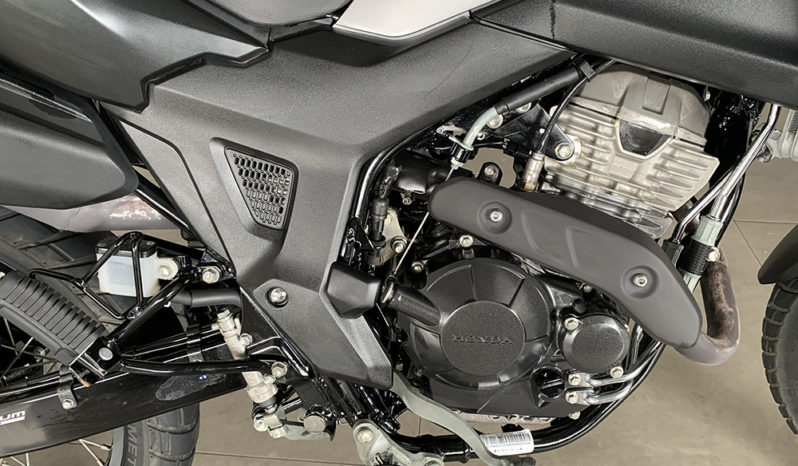 Honda XRE 300 ABS SAHARA cheio