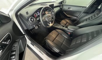 Mercedes Benz GLA 200 Advance 1.6 cheio