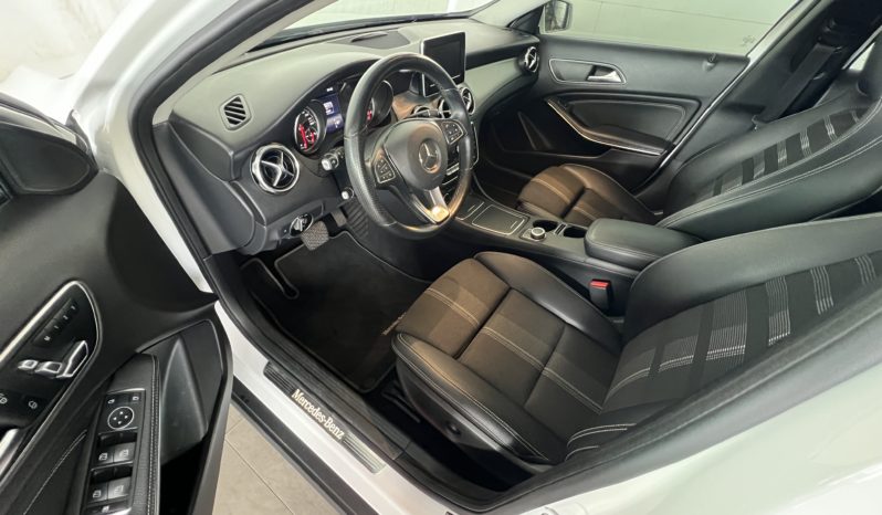 Mercedes Benz GLA 200 Advance 1.6 cheio