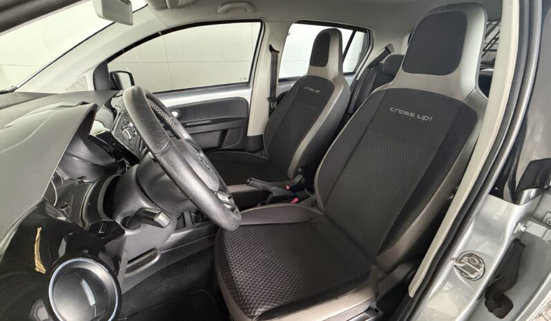 Volkswagen Up Cross TSI 1.0 cheio